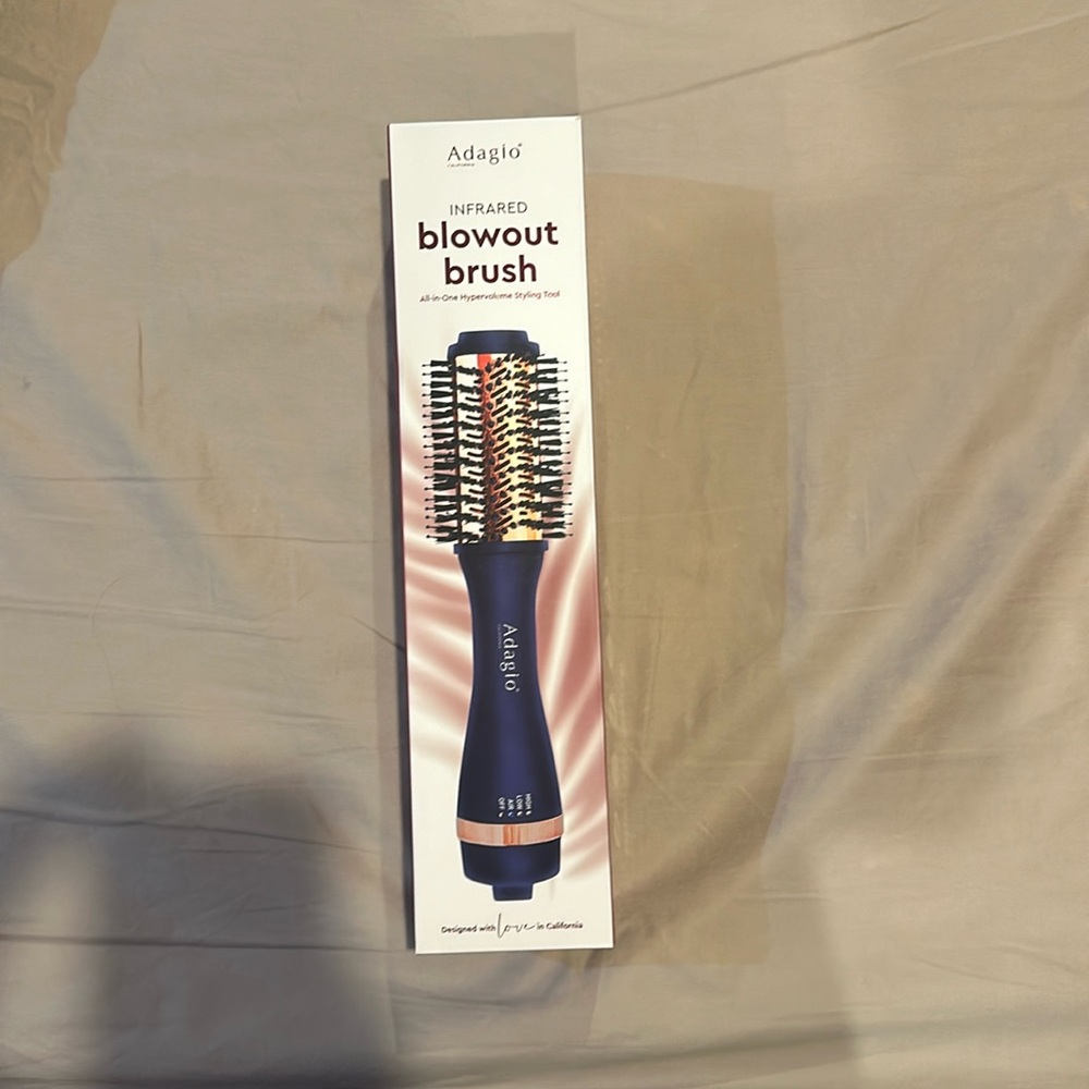 Adagio Infrared Blowout Brush